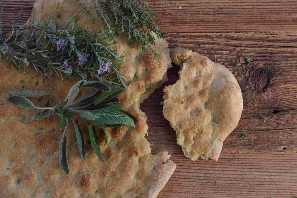 Focaccia mit Kräutermelange